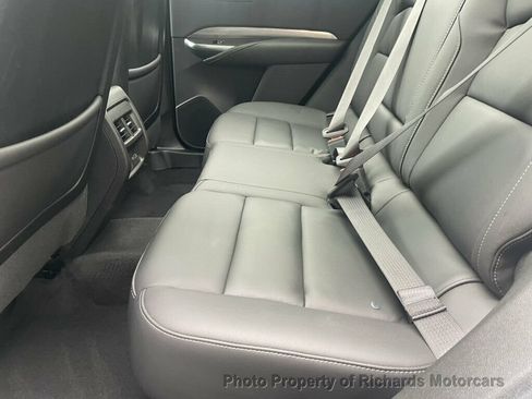 Used 2024 Cadillac XT4 Premium Luxury AWD/4WD image 12