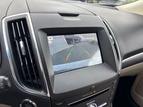 Used 2018 Ford Edge Titanium w/ Technology Package image 20