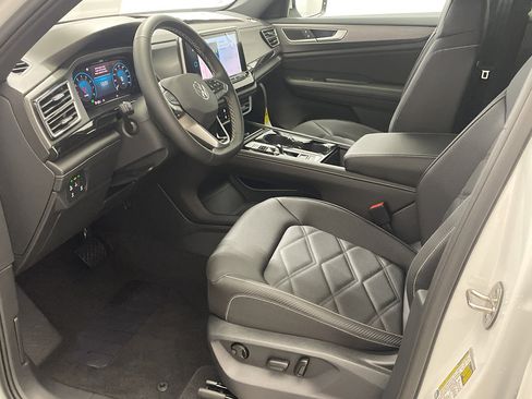 New 2026 Volkswagen Atlas Cross Sport SE image 7
