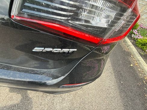 Used 2024 Honda Civic Sport image 9