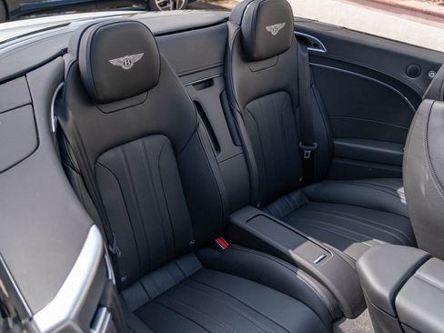 Used 2020 Bentley Continental GT image 19