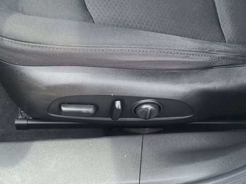 Used 2016 Chevrolet Malibu LT FWD image 27