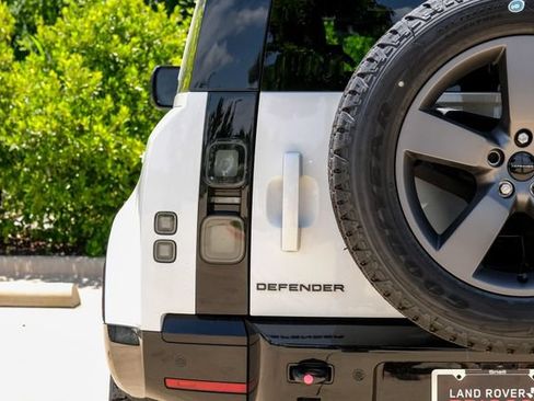 New 2026 Land Rover Defender 110 X-Dynamic SE AWD/4WD image 59