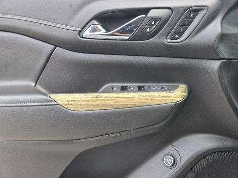 Used 2019 GMC Acadia Denali w/ Technology Package image 25