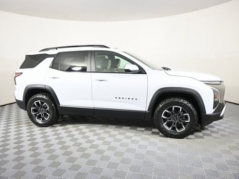 New 2026 Chevrolet Equinox ACTIV w/ Convenience Package III AWD/4WD image 8