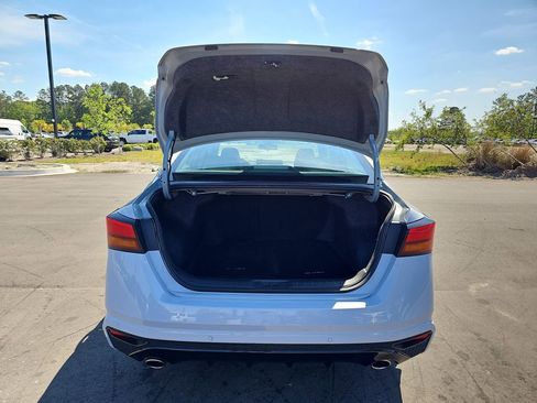 Used 2024 Nissan Altima 2.5 SR w/ SR Premium Package image 16