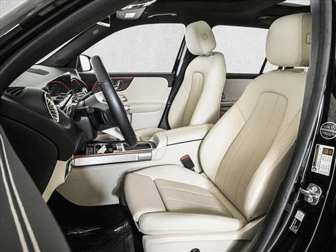 Certified 2026 Mercedes-Benz GLB 250 4MATIC image 18
