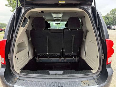 Used 2011 Dodge Grand Caravan Crew FWD image 9