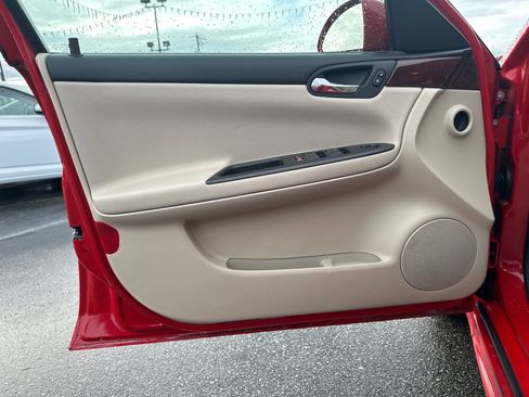 Used 2010 Chevrolet Impala LT image 9