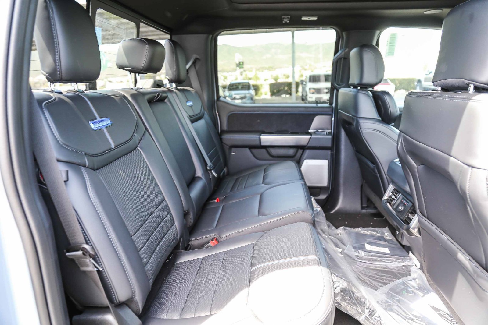 New 2026 Ford F250 Platinum w/ Tremor Off-Road Package AWD/4WD image 20