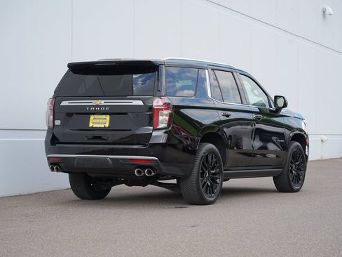 Used 2021 Chevrolet Tahoe High Country w/ Premium Package 2 AWD/4WD image 3