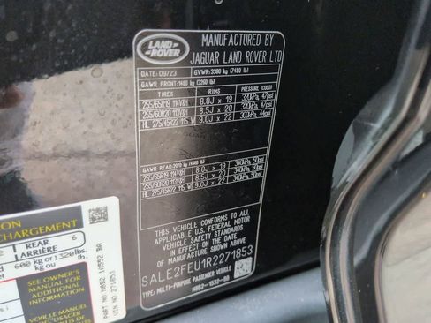 Certified 2024 Land Rover Defender 130 X-Dynamic SE AWD/4WD image 40