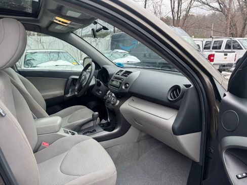 Used 2012 Toyota RAV4 4WD V6 w/ Upgrade Value Pkg image 19