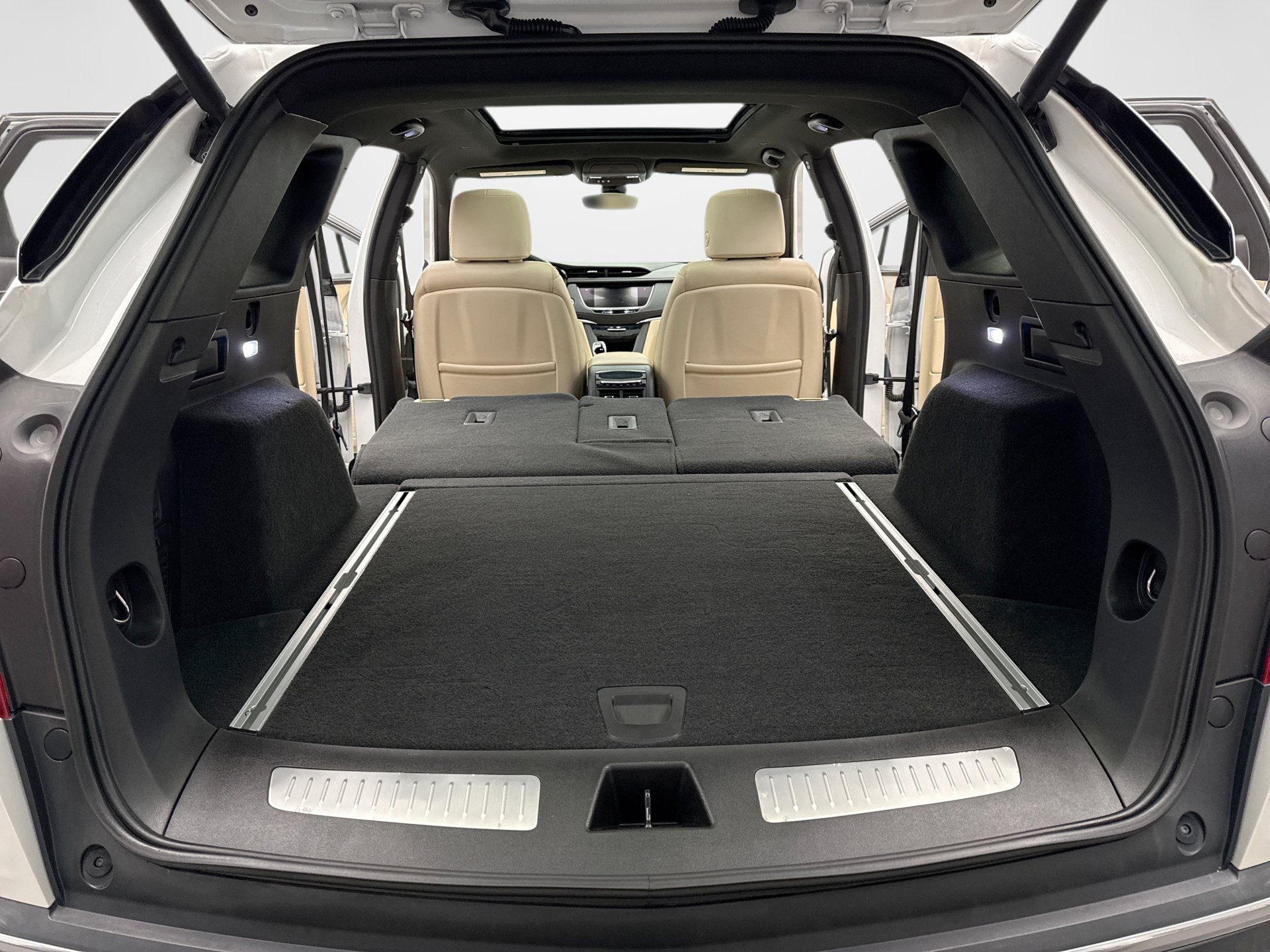 Used 2018 Cadillac XT5 Premium Luxury AWD/4WD image 19