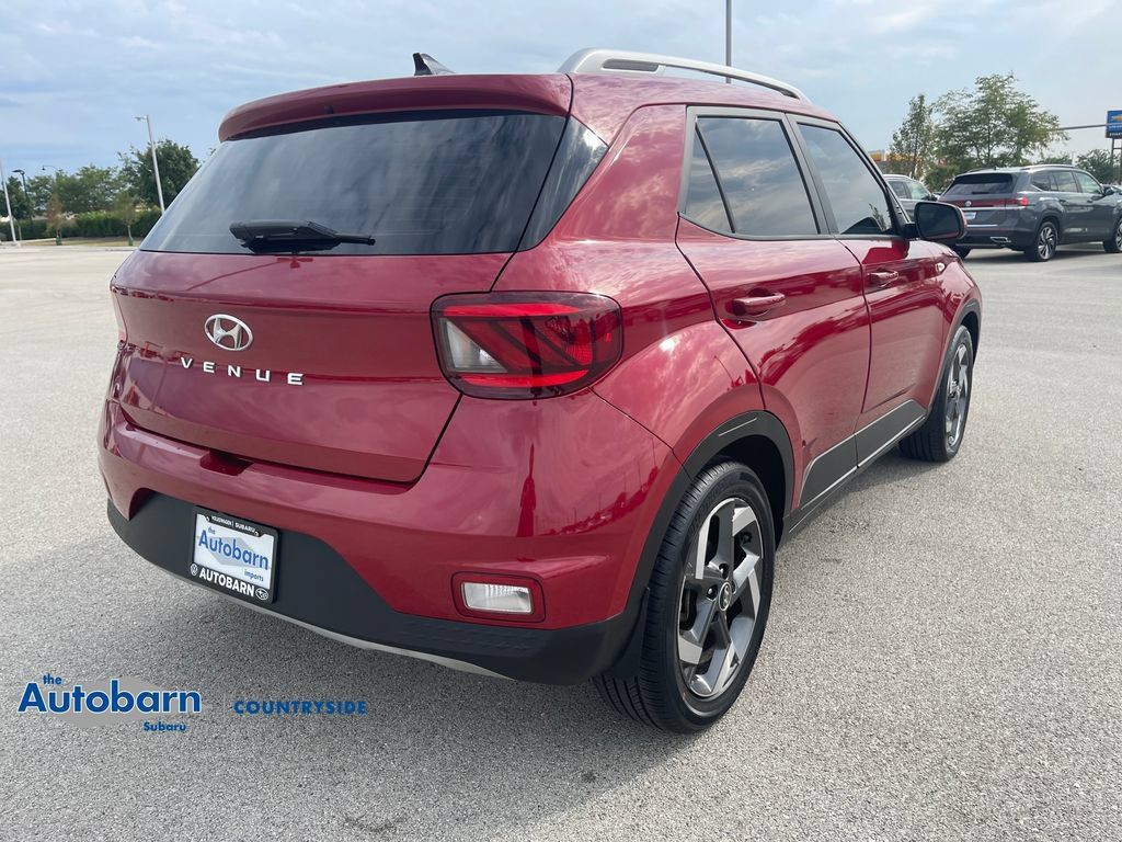 Used 2021 Hyundai Venue SEL FWD image 5