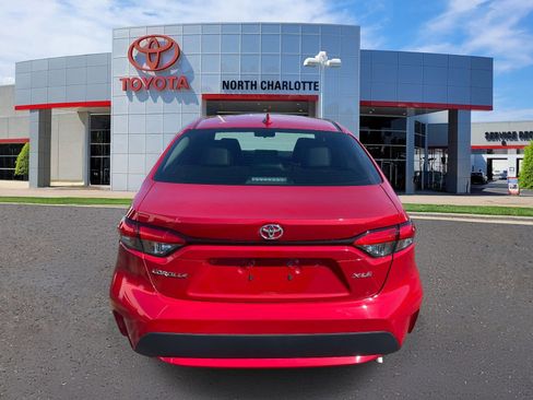 Used 2021 Toyota Corolla XLE image 7