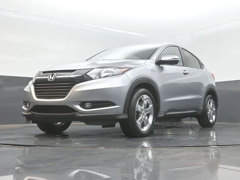 Certified 2017 Honda HR-V EX image 8