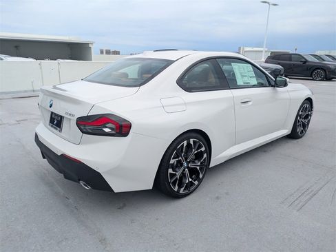 New 2025 BMW 230i Coupe w/ Convenience Package image 4