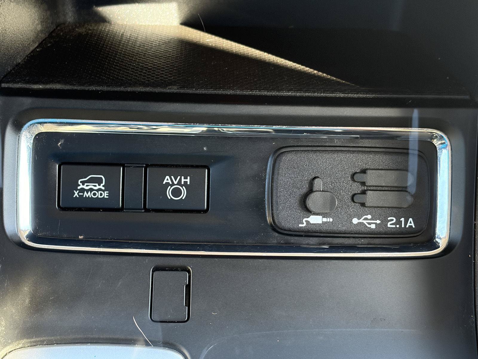 Used 2019 Subaru Ascent Premium AWD/4WD image 23