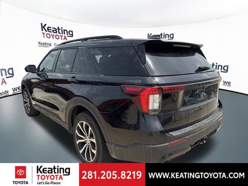 Used 2025 Ford Explorer ST-Line AWD/4WD image 5