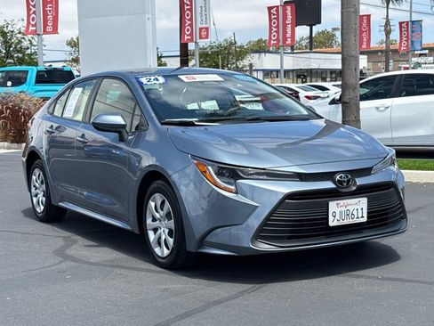 Used 2024 Toyota Corolla LE FWD image 2