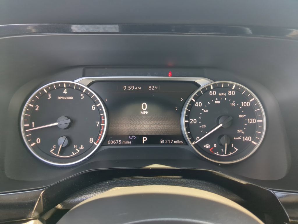 Used 2024 Nissan Pathfinder SV AWD/4WD image 32