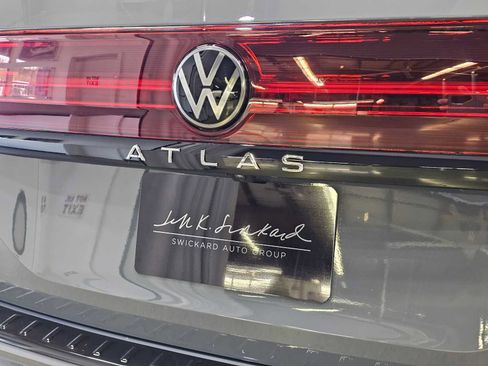 Used 2026 Volkswagen Atlas Peak Edition AWD/4WD image 15