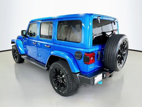 Used 2023 Jeep Wrangler Unlimited Sahara image 9