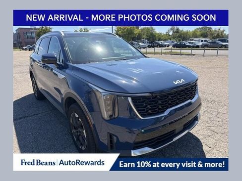 Used 2025 Kia Sorento S w/ Panoramic Sunroof Package AWD/4WD image 1