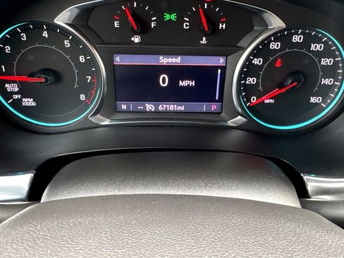 Used 2023 Chevrolet Traverse LT FWD image 4
