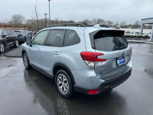 Used 2023 Subaru Forester Premium AWD/4WD image 8