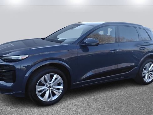 Certified 2025 Audi Q6 e-tron Premium Plus w/ Premium Plus image 3