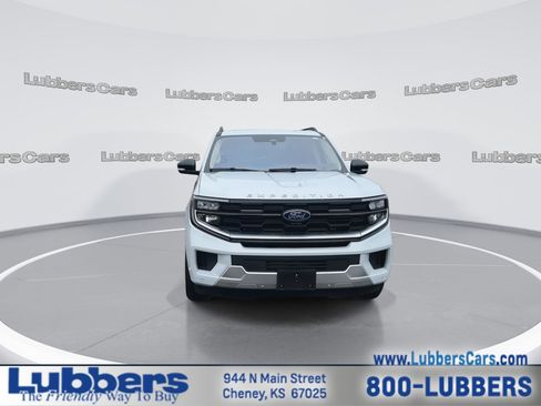 Used 2025 Ford Expedition Platinum AWD/4WD image 3