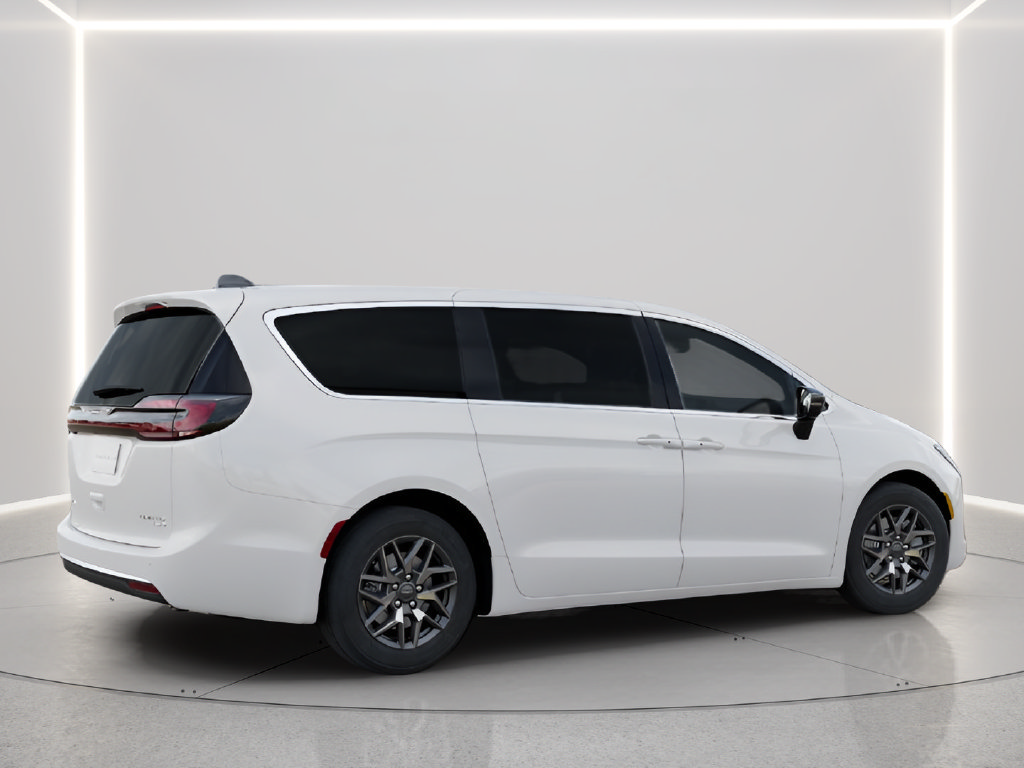 New 2027 Chrysler Pacifica Limited AWD/4WD image 5