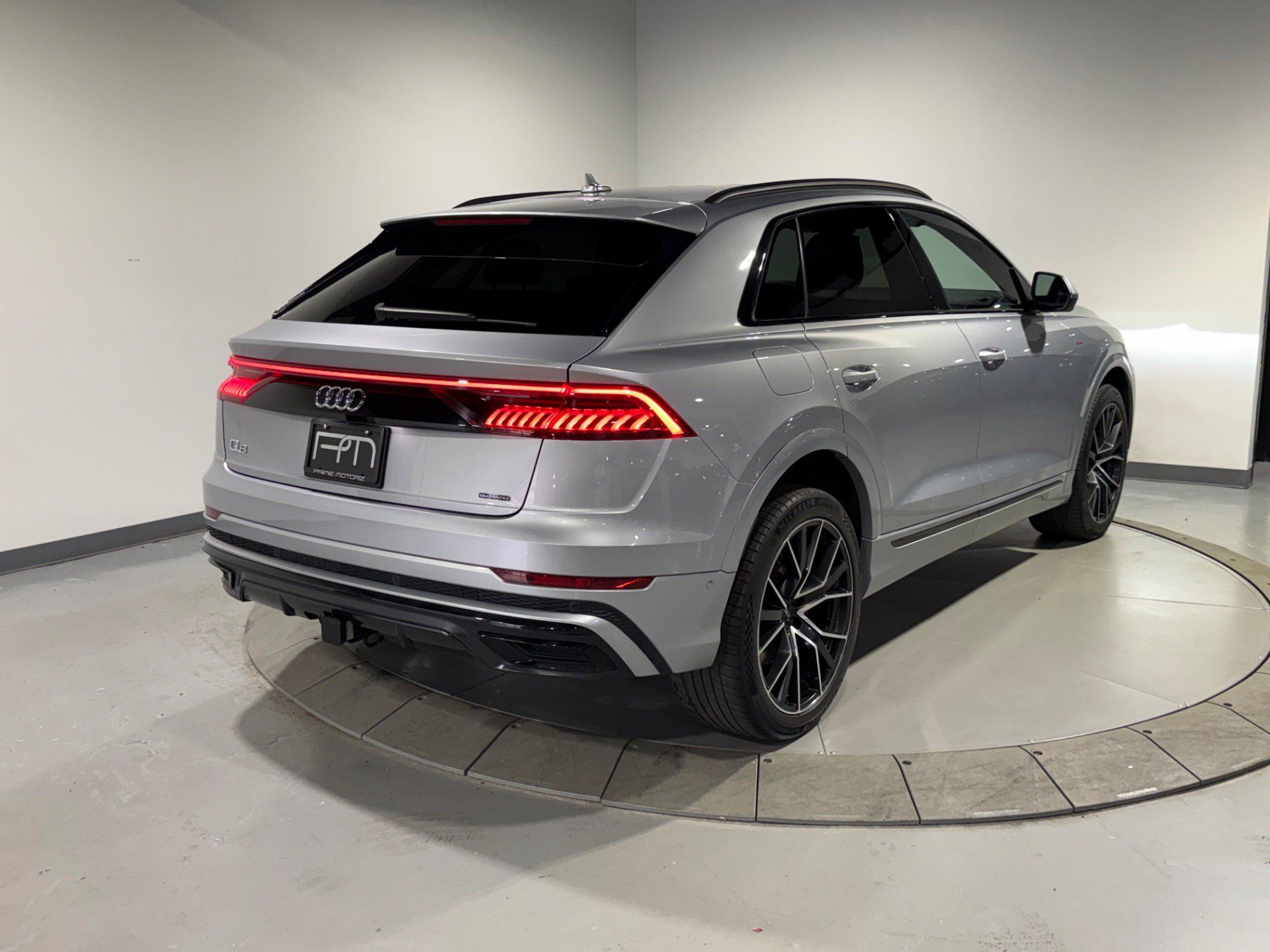 Used 2019 Audi Q8 Premium Plus w/ Premium Plus AWD/4WD image 10