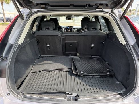 Used 2026 Volvo XC60 B5 Plus AWD/4WD image 28