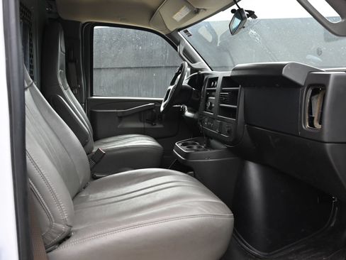 Used 2024 Chevrolet Express 2500 w/ Driver Convenience Package RWD image 14