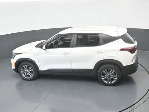 Used 2022 Kia Seltos LX image 41