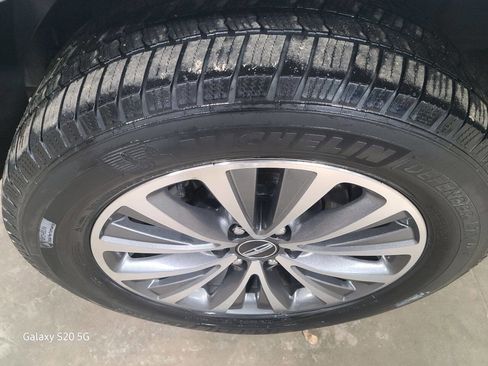 Used 2017 Lincoln Navigator Select image 12