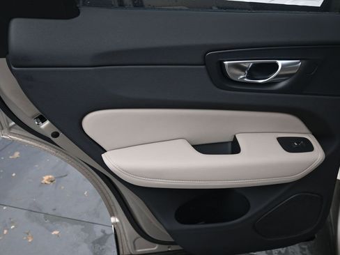 New 2026 Volvo XC60 T8 Plus w/ Protection Package Premier image 21