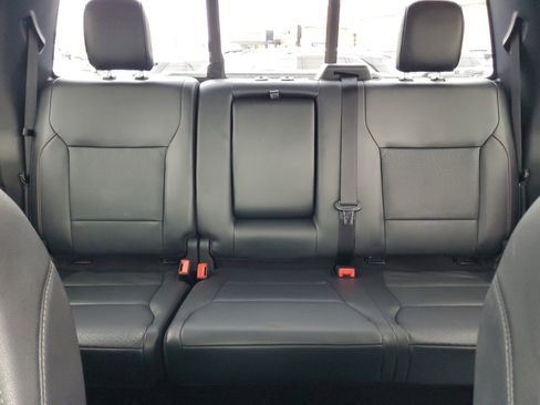 Used 2022 Ford F150 Lariat w/ Equipment Group 502A High image 19