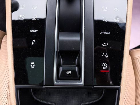 Used 2023 Porsche Macan S image 29