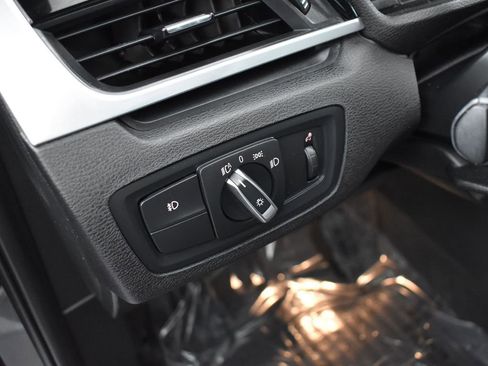 Used 2017 BMW X1 xDrive28i image 11