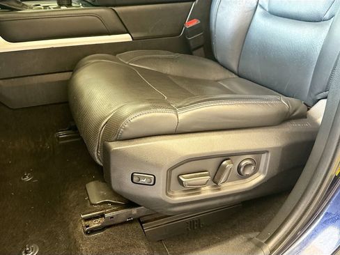 Used 2023 Toyota Tundra Platinum AWD/4WD image 20