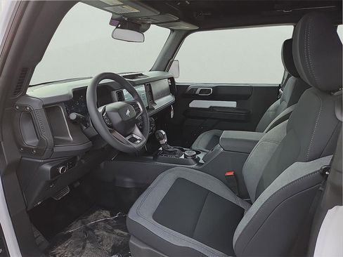 New 2025 Ford Bronco 2-Door image 8