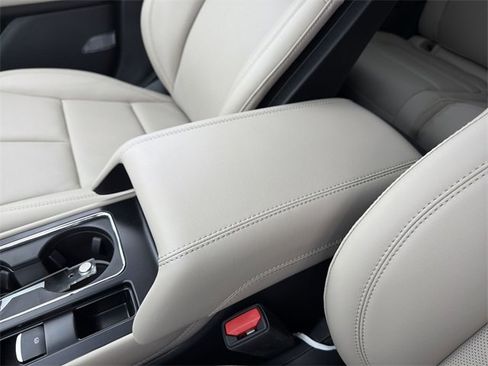 New 2026 Lincoln Corsair Premiere image 21