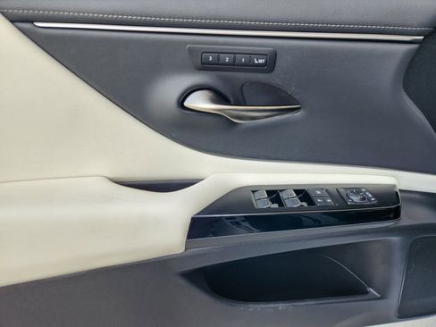 Certified 2023 Lexus ES 350 F Sport w/ Accessory Package (Z2) image 23