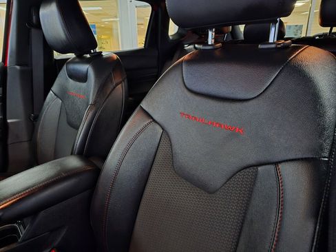 Used 2023 Jeep Compass Trailhawk w/ Trailhawk Convenience Group image 24