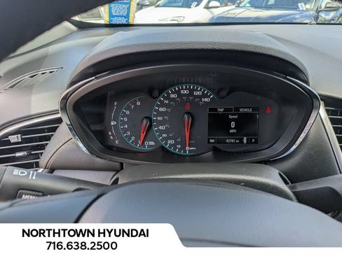 Used 2021 Chevrolet Trax LT w/ Premium Seat Package AWD/4WD image 8