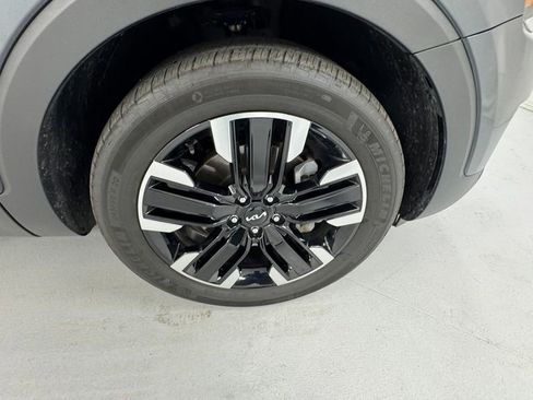 Used 2024 Kia Telluride SX Prestige AWD/4WD image 9